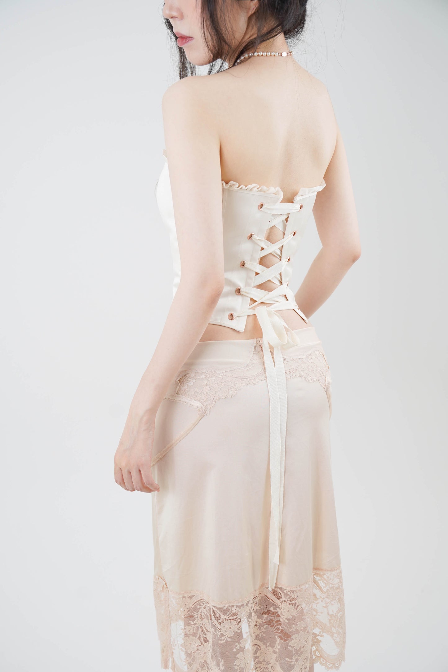 Romantique Front Lacing Corset in satin