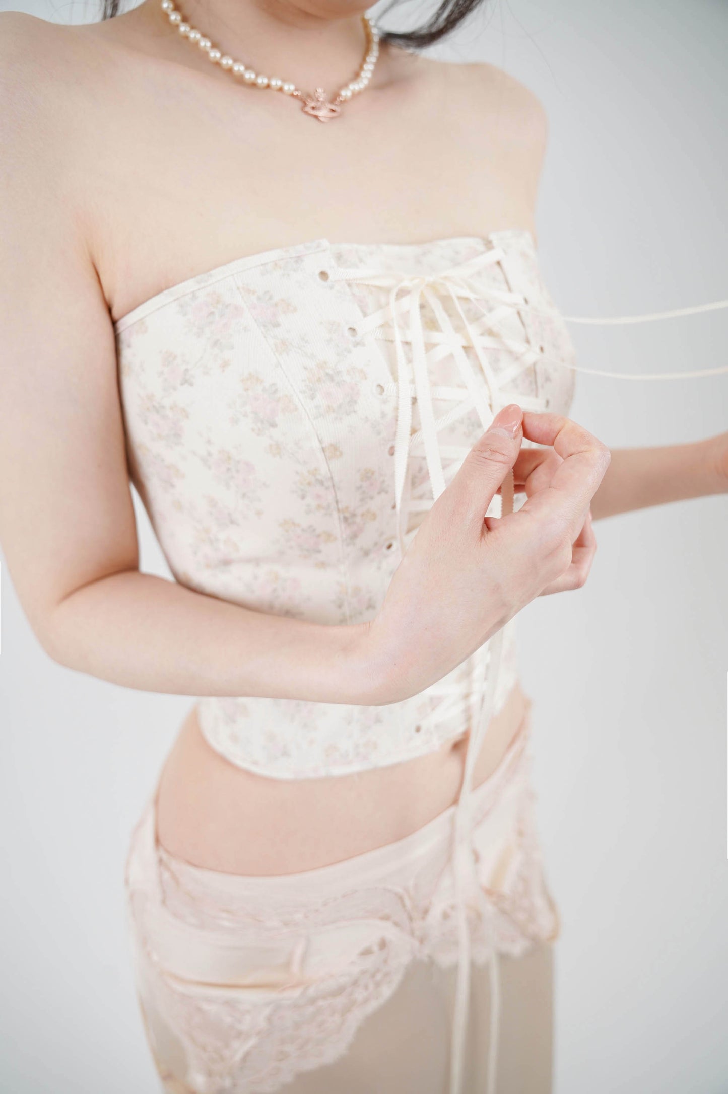 Romantique Front Lacing Corset in corduroy