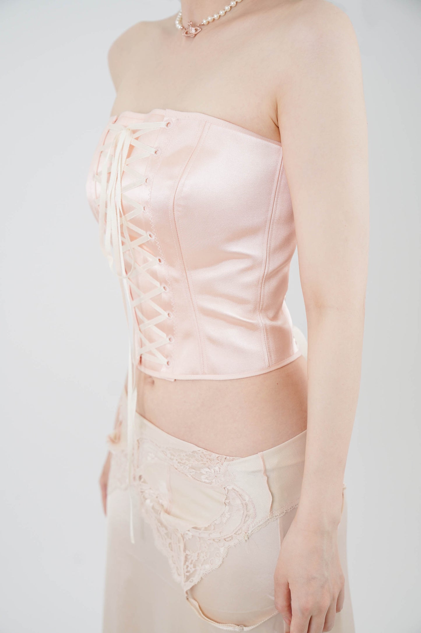 Romantique Front Lacing Corset in satin