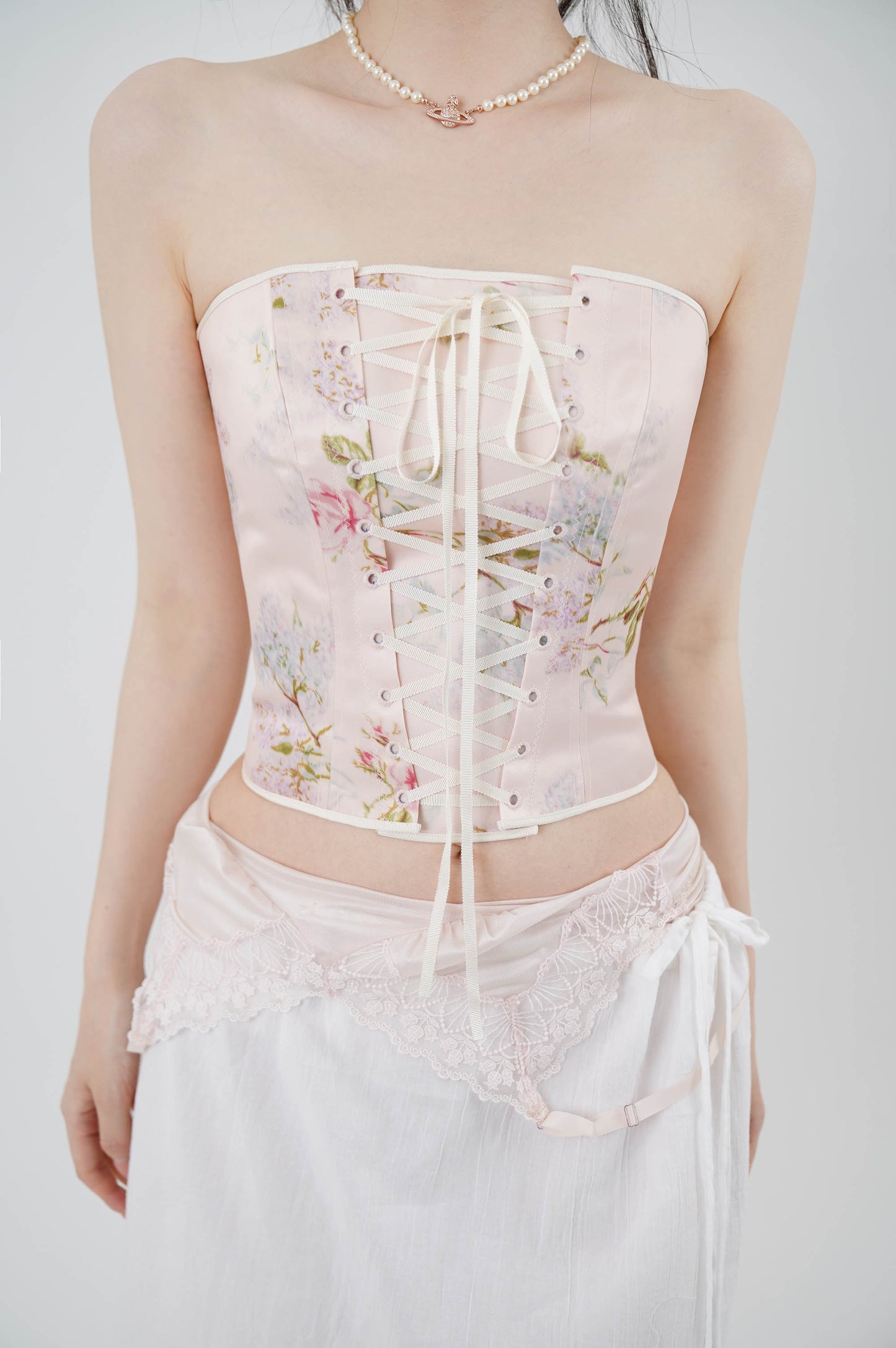 Romantique Front Lacing Corset in satin